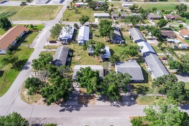 311 E Phoenix St unit 325, Lake Placid, FL 33852 - photo 4