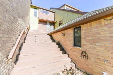 142 Moss Point Dr, Friendswood, TX 77546 - photo 3