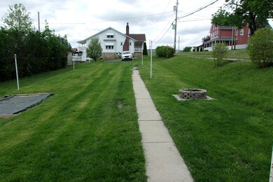 631 Center St, Jim Thorpe, PA 18229 - photo 6