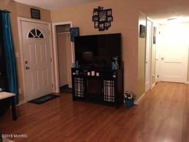 1726 Cedar St, Niles, MI 49120 - photo 4