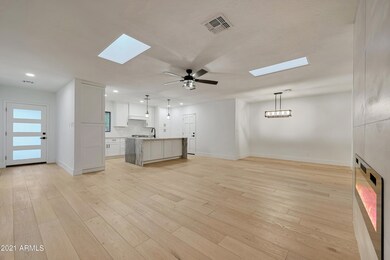 5327 E Avalon Dr, Phoenix, AZ 85018 - photo 2