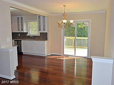 7523 Lemon Tree Ct, Hanover, MD 21076 - photo 3