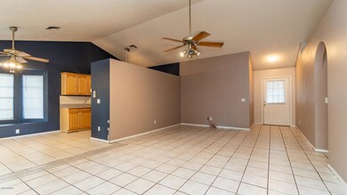 721 E Brooks St-5