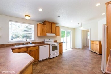 3023 New Hope Rd, Grants Pass, OR 97527 - photo 7