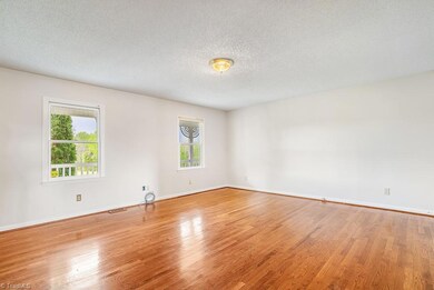 4083 Waynick Meadow Rd, Asheboro, NC 27205 - photo 5