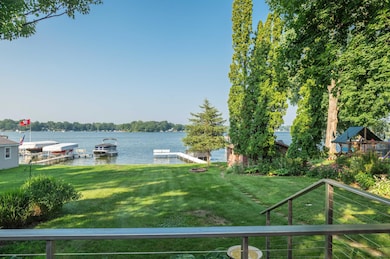 W352N6080 Bauers Ln, Oconomowoc, WI 53066 - photo 2