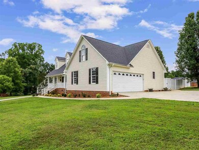 315 Shallowford Dr, Boiling Springs, SC 29316 - photo 2