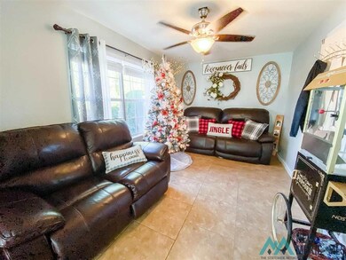 415 E Scharbauer St, Hobbs, NM 88240 - photo 2