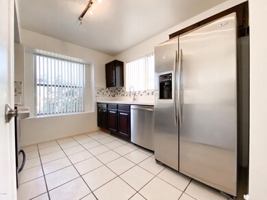 4003 N 87th Dr, Phoenix, AZ 85037 - photo 7