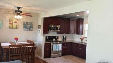 Dining area to open Kitchen