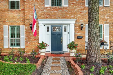 1127 Richelieu Ln, Houston, TX 77018 - photo 2