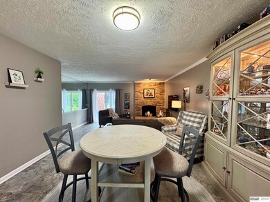6012 Oakcrest Plaza unit 16, Omaha, NE 68137 - photo 4