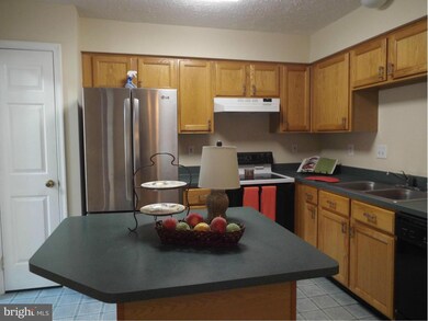 9803 Bale Ct, Owings Mills, MD 21117 - photo 7