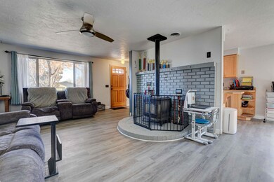 1935 SW 20th St, Redmond, OR 97756 - photo 5