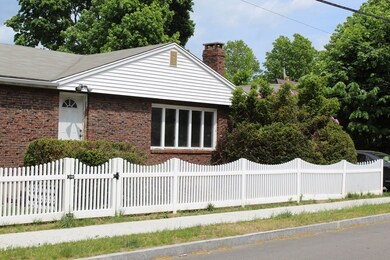 208 Samoset Ave, Quincy, MA 02169 - photo 4