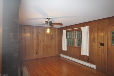 4 Hidden Valley Ct, Greensboro, NC 27407 - photo 7