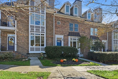 329 Spring St, Davidson, NC 28036 - photo 2