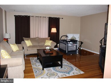 2835 Maxwell St, Philadelphia, PA 19136 - photo 3