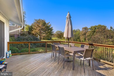 11302 Wedge Dr, Reston, VA 20190 - photo 7