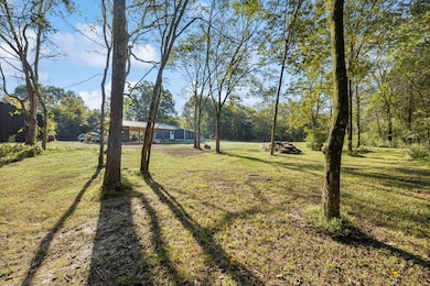 4650 Lunns Store Rd, Chapel Hill, TN 37034 - photo 2