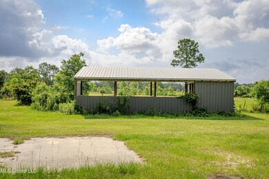 Stable with Tack Room