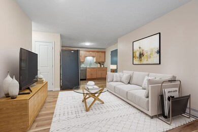 8 Lafayette Park unit 2, Lynn, MA 01902 - photo 4