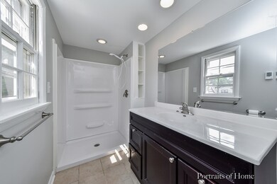 159 S Evanslawn Ave, Aurora, IL 60506 - photo 2