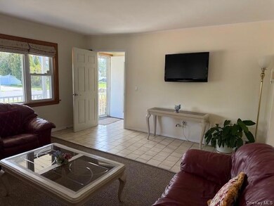 652 Empire Ave, West Babylon, NY 11704 - photo 3