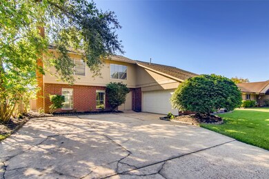 428 E Castle Harbour Dr, Friendswood, TX 77546 - photo 3