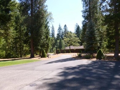 5822 Front parking driveway
