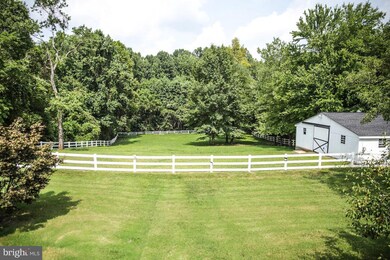 904 Decesaris Dr, Lothian, MD 20711 - photo 4