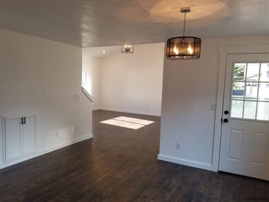 6075 Cord Ln SE, Salem, OR 97306 - photo 4