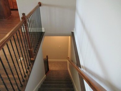 2019 Creek View Ln, Raymore, MO 64083 - photo 5