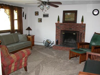 16 Gordon Dr, Londonderry, NH 03053 - photo 7