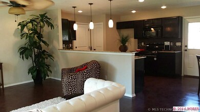 532 E 6th St, Claremore, OK 74017 - photo 4