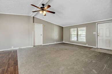 4-LivingRoom
