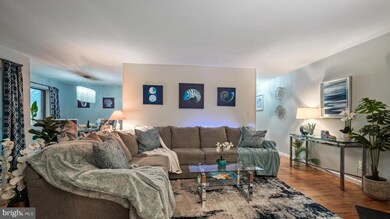 524 Woodmill Dr, East Windsor, NJ 08512 - photo 4