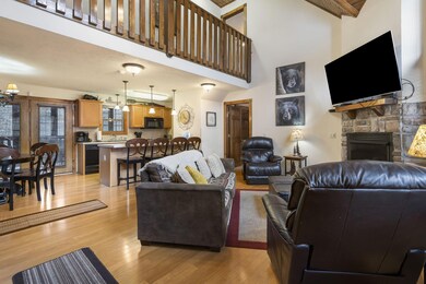 32 Oxbow Court Branson West