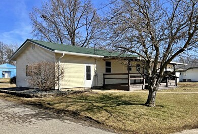 1241 W Marshall Ave, Linton, IN 47441 - photo 2