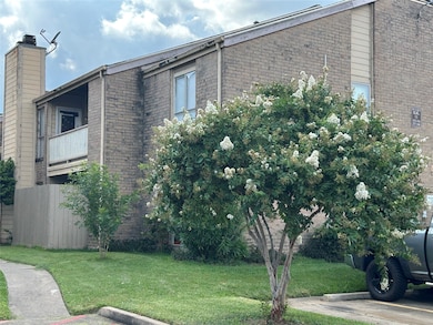 10211 Sugar Branch Dr unit 338, Houston, TX 77036 - photo 2