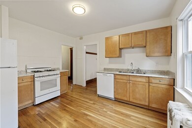 131 Birch St unit 1, Roslindale, MA 02131 - photo 3