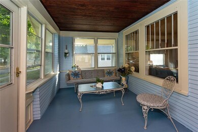 Three Season Room