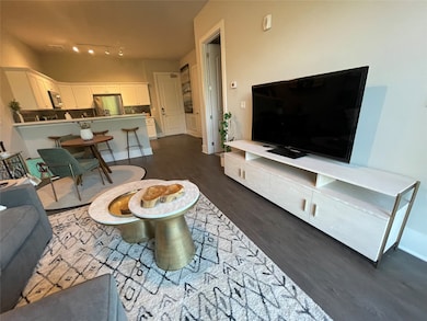 2727 Houston Ave unit 304, Houston, TX 77009 - photo 6