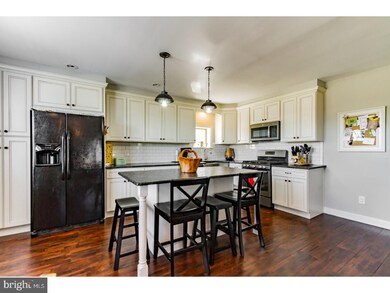 3301 Oakmont St, Philadelphia, PA 19136 - photo 7