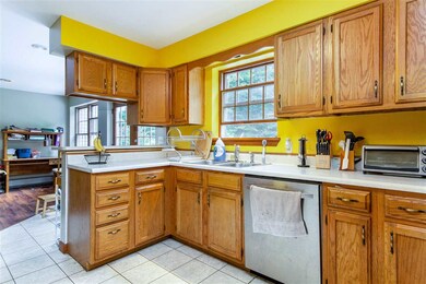 15 Terry Ct unit 2, Barre, VT 05641 - photo 4