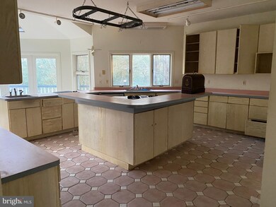 45281 Mill Cove Harbor Rd, California, MD 20619 - photo 3