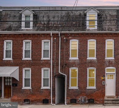 52 S 8th St, Columbia, PA 17512 - photo 2