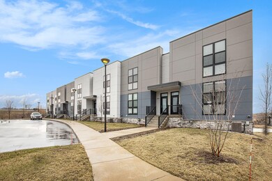 002_6021_port_view_51_126