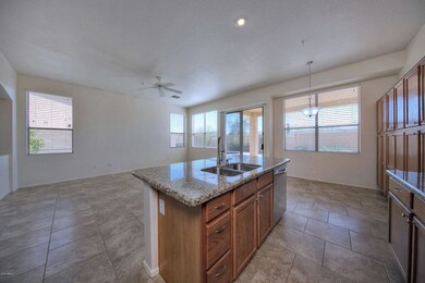 21647N74thWay011