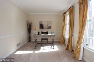 7882 Rockburn Dr, Ellicott City, MD 21043 - photo 4